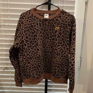 Nike Leopard Pullover - Small